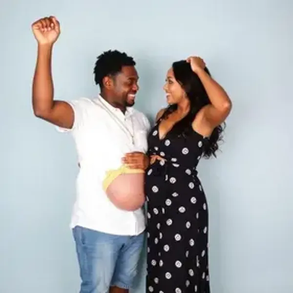 É menino! Endrick e Gabriely Miranda revelam o sexo do bebê em momento de muita alegria